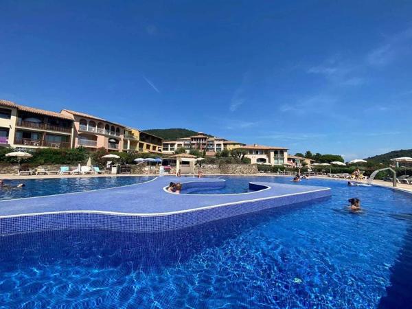 Immobilier Roquebrune-sur-Argens (83380) – Appartement 35.75m2 – 261 000 €