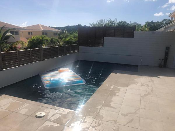 Maison T5 de standing avec piscine