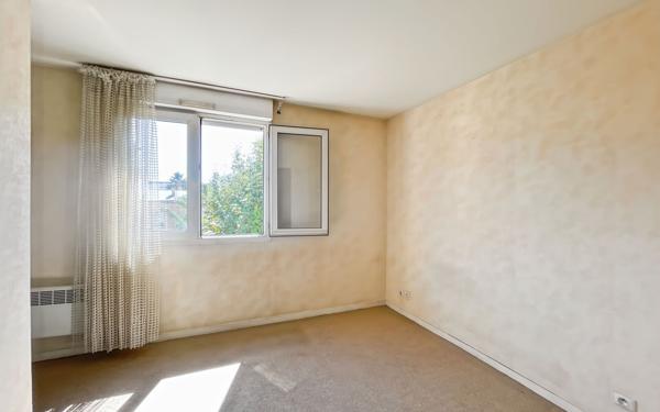 Appartement à vendre    2 pièces • 47 m2 Bondy