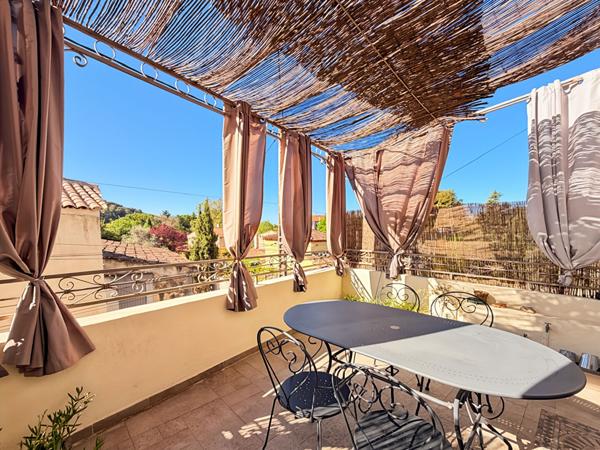 Immeuble composé de 2 appartements T2 avec terrasses 13380 Plan de cuques