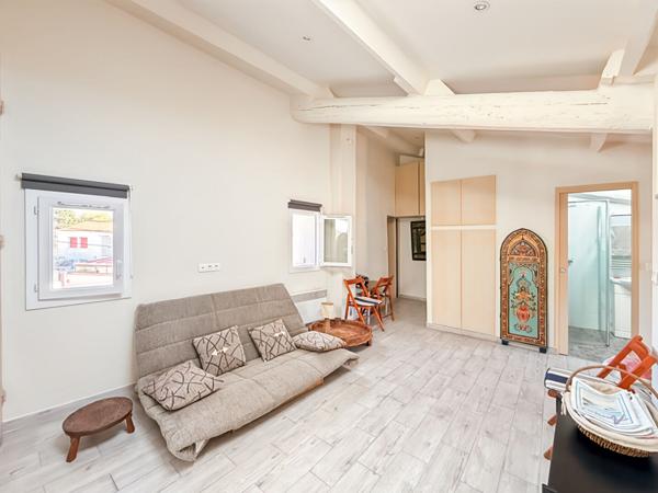 Immeuble composé de 2 appartements T2 avec terrasses 13380 Plan de cuques