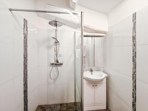 Immeuble composé de 2 appartements T2 avec terrasses 13380 Plan de cuques