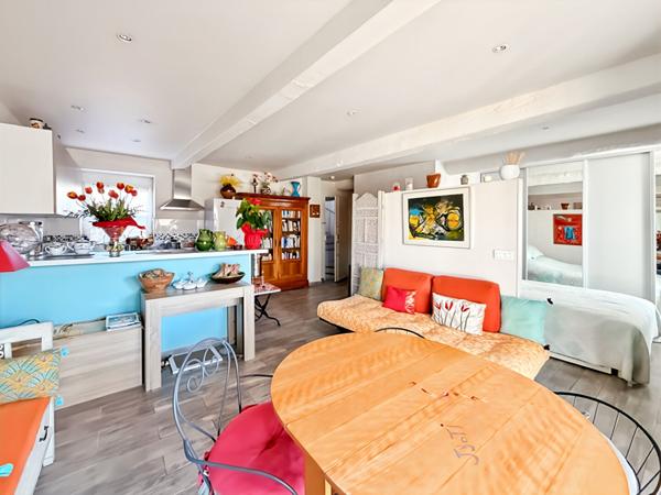 Immeuble composé de 2 appartements T2 avec terrasses 13380 Plan de cuques