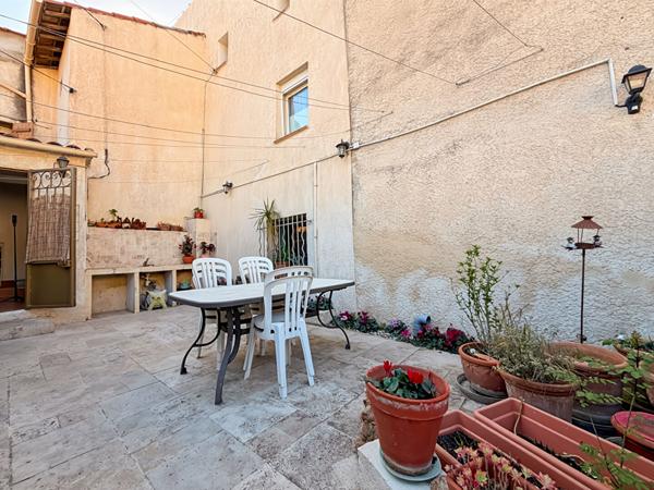 Immeuble composé de 2 appartements T2 avec terrasses 13380 Plan de cuques
