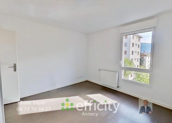 Appartement
         3 pièces
        - 70 m² 319 000 € *