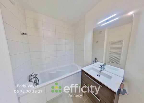 Appartement
         3 pièces
        - 70 m² 319 000 € *