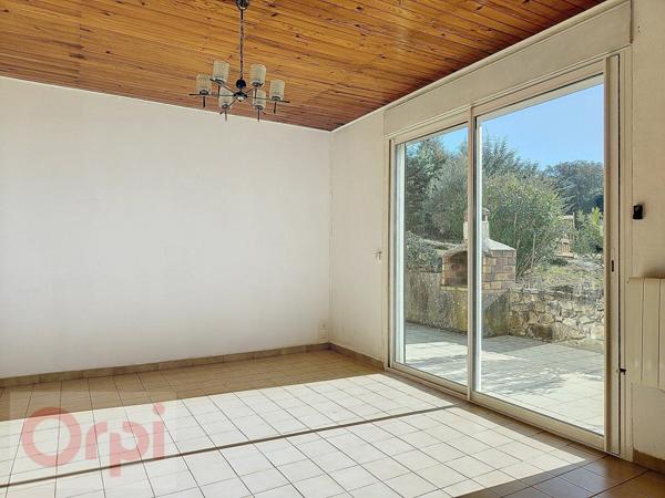 Maison à vendre    3 pièces •  La Bastidonne