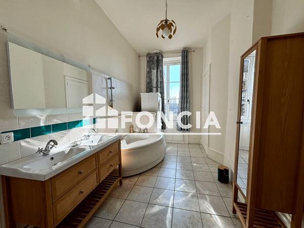À vendre Appartement 6 pièces 149.84 m² - Roanne 42300