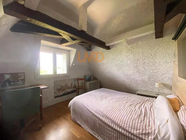 Maison de bourg - T5 - Cour- Proche Commodités -