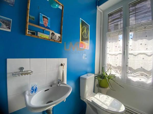 Maison de bourg - T5 - Cour- Proche Commodités -