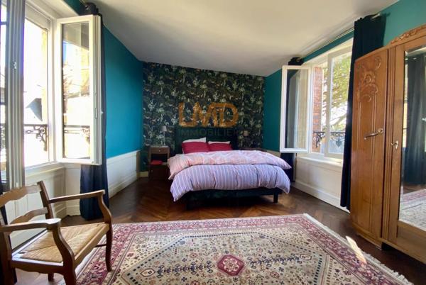 Maison de bourg - T5 - Cour- Proche Commodités -