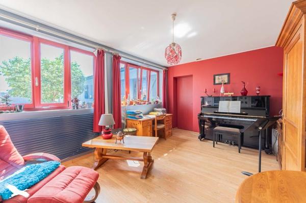 Maison à vendre |  Saint-Colomban |  5 pièces | 128 m²