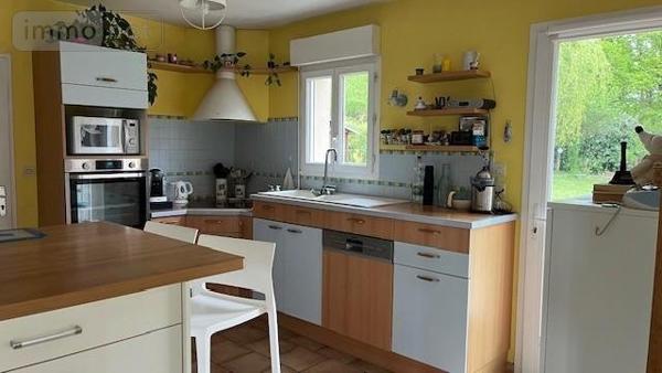 Maison à vendre à Saint-Roch dans l'Indre-et-Loire (37390), ref : 999/3764   
LUYNES