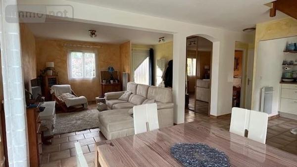 Maison à vendre à Saint-Roch dans l'Indre-et-Loire (37390), ref : 999/3764   
LUYNES
