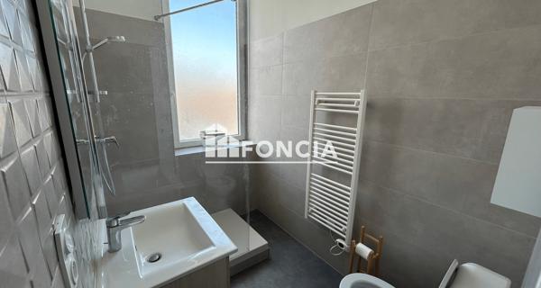 Location Studio meublé 27 m² - Valence 26000