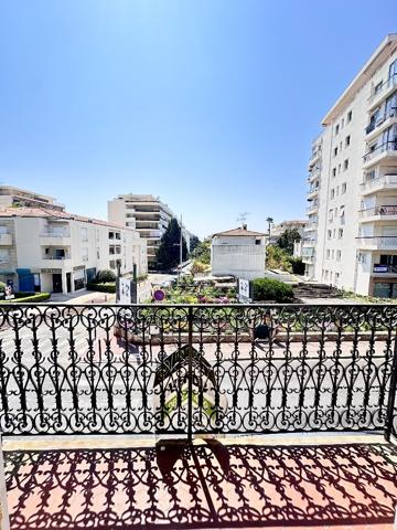 Appartement bourgeois à CANNES (06400)