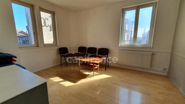 Appartement à vendre 3 pièces de 86m² LUXEUIL LES BAINS (70)