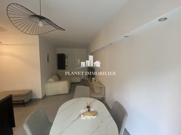 -- LOCATION A L'ANNEE JUAN LES PINS SARAMARTEL 2 Pieces de 42.29 m² --