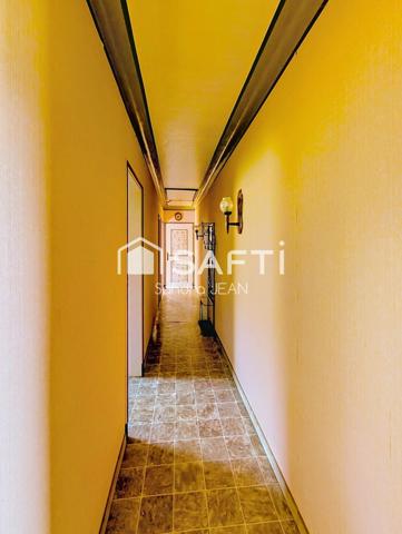 Maison proche des proximités avec un Grand Hangar