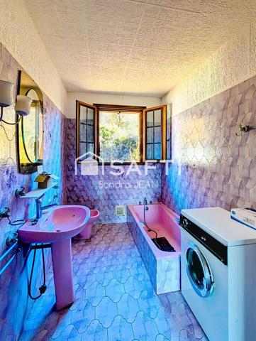 Maison proche des proximités avec un Grand Hangar