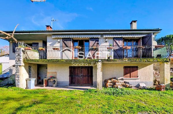 Maison proche des proximités avec un Grand Hangar