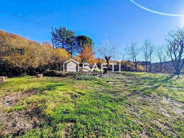 Maison proche des proximités avec un Grand Hangar