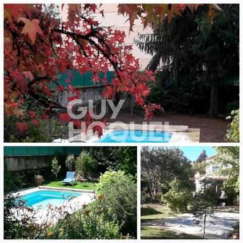 Hyper centre, familiale avec jardin, piscine et garage