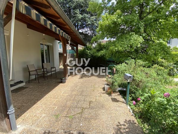Hyper centre, familiale avec jardin, piscine et garage