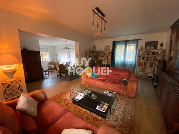 Hyper centre, familiale avec jardin, piscine et garage