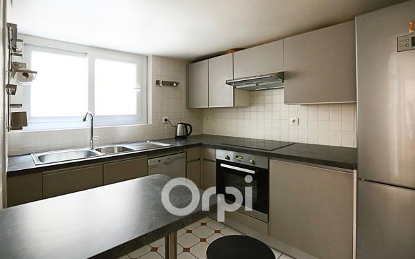 Appartement à vendre    4 pièces • 100,75 m2 Paris 8
