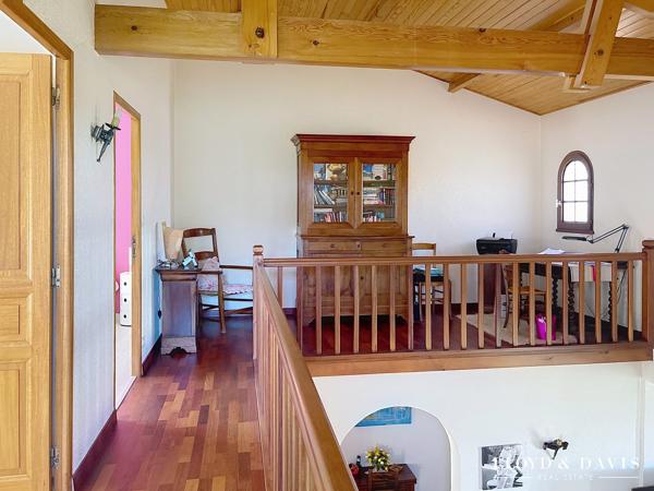 maison contemporaine familiale 263 m², 5 chambres sur terrain de plus de 2000m²