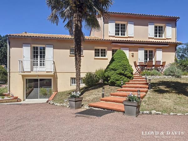 maison contemporaine familiale 263 m², 5 chambres sur terrain de plus de 2000m²