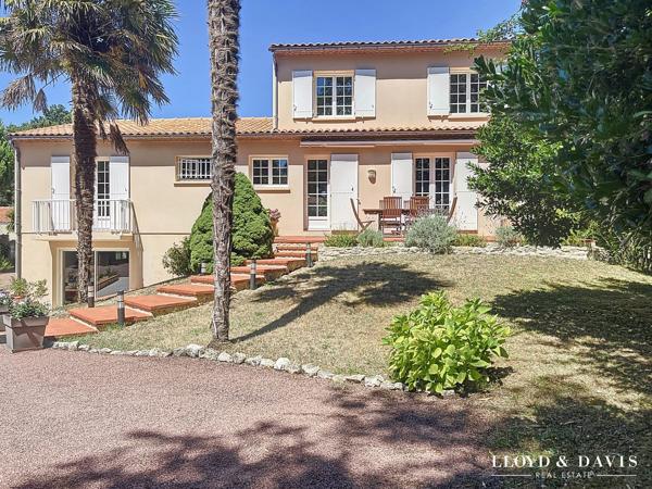 maison contemporaine familiale 263 m², 5 chambres sur terrain de plus de 2000m²