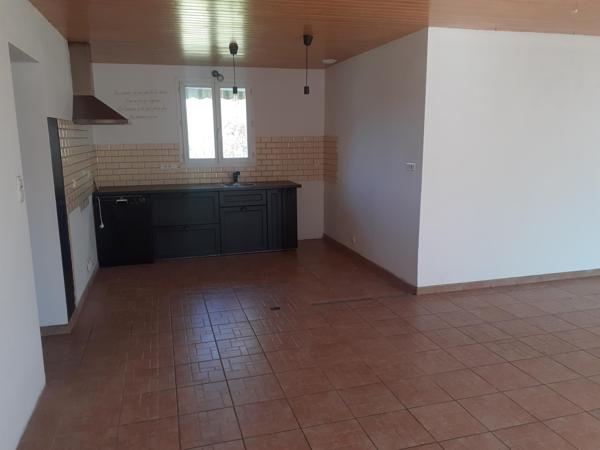 A Barbâtre, maison de plain-pied de 75m2 de surface habitable sur une propriété de 600m2.