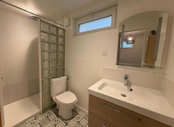 Charmante maison rénovée au coeur de Joué-lès-Tours ? Tout à pied, au calme absolu