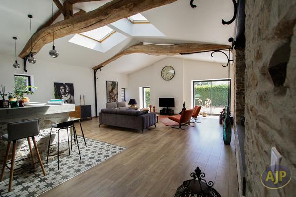 Maison à vendre Divatte Sur Loire - 5 pièces, 292m² avec 3 chambre(s) à 635 000€ - AJP Immobilier Le Loroux-Bottereau