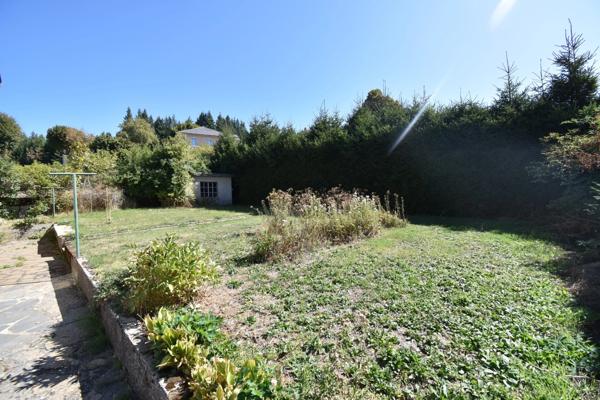 Maison individuelle lumineuse avec jardin et garage — Saint-Agrève