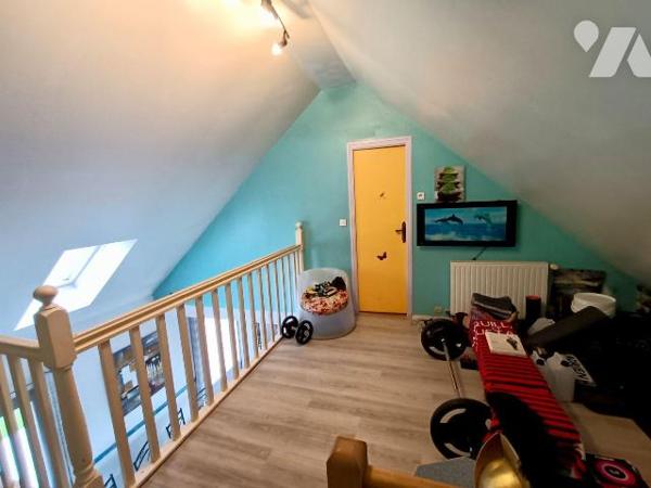 TRENTE CINQ NOTAIRES - à 1,5 km du centre-ville - maison indépendante de près de 140 m² habitab...