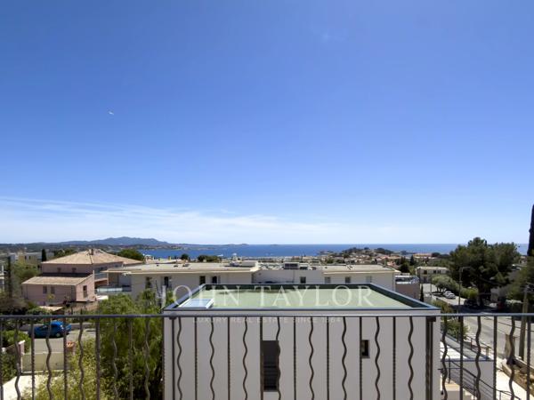 Maison typique bandolaise avec deux appartements indépendants, vue mer et fort potentiel