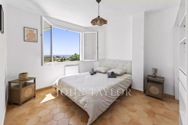 Maison typique bandolaise avec deux appartements indépendants, vue mer et fort potentiel