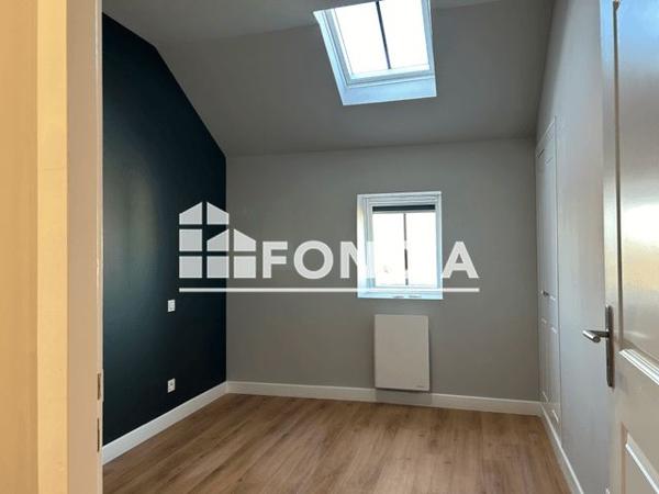 Location Appartement 3 pièces 62 m² - 2 RUE JEAN MOULIN - APT 301 Saintes 17100