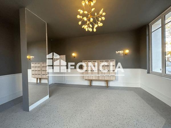 Location Appartement 3 pièces 62 m² - 2 RUE JEAN MOULIN - APT 301 Saintes 17100