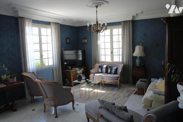 NIORT RECOUVRANCE, TRES BELLE MAISON DE CARACTERE DE 265M2 HABITABLE AVC PISCINE