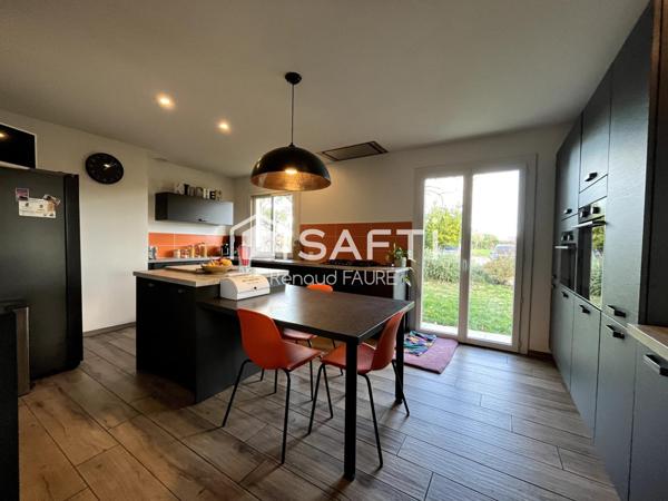 Maison T7 de 200m² avec nombreuse dépendance sur plus de 8400m² de terrain