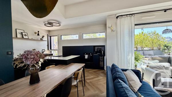 Appartement T4 à vendre  4 pièces - 86,90 m 2   VANNES  - 56