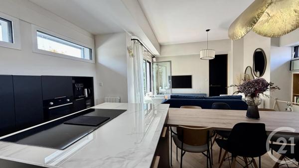 Appartement T4 à vendre  4 pièces - 86,90 m 2   VANNES  - 56