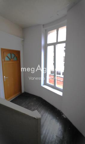 Immeuble à ROMILLY-SUR-SEINE, 10100 - 212m²