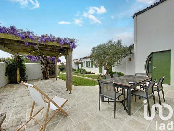 Maison 5 pièces de 158 m² à Sainte-Marie-de-Ré (17740)