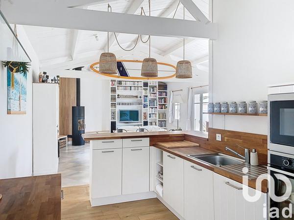 Maison 5 pièces de 158 m² à Sainte-Marie-de-Ré (17740)