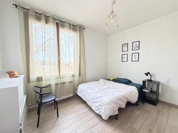 Appartement 98m2, 3 chambres, Balcon!